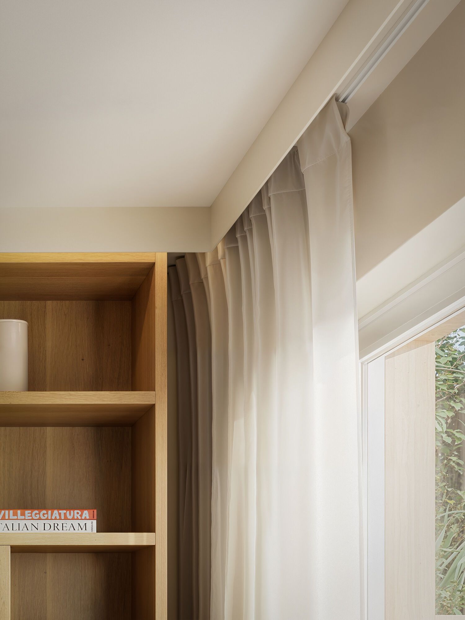 Profil lumineux Orac CX215 Ledge – ambiance 1