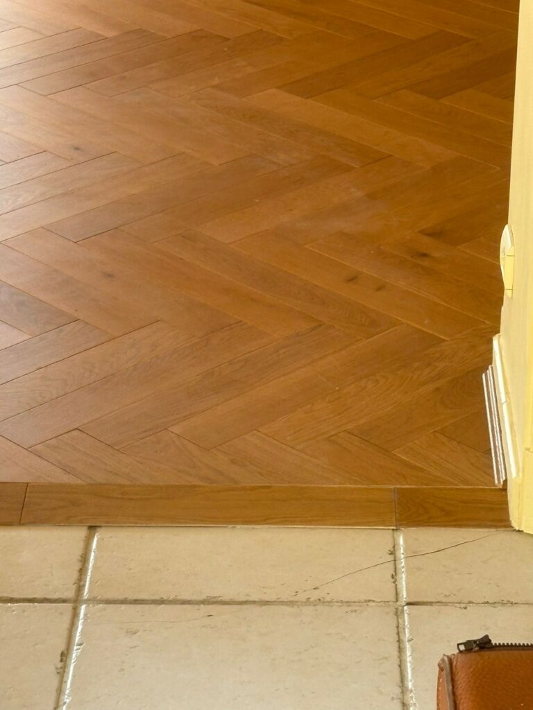 Parquet bâton rompu Design Parquet Village vernis mat à Mouans-Sartoux