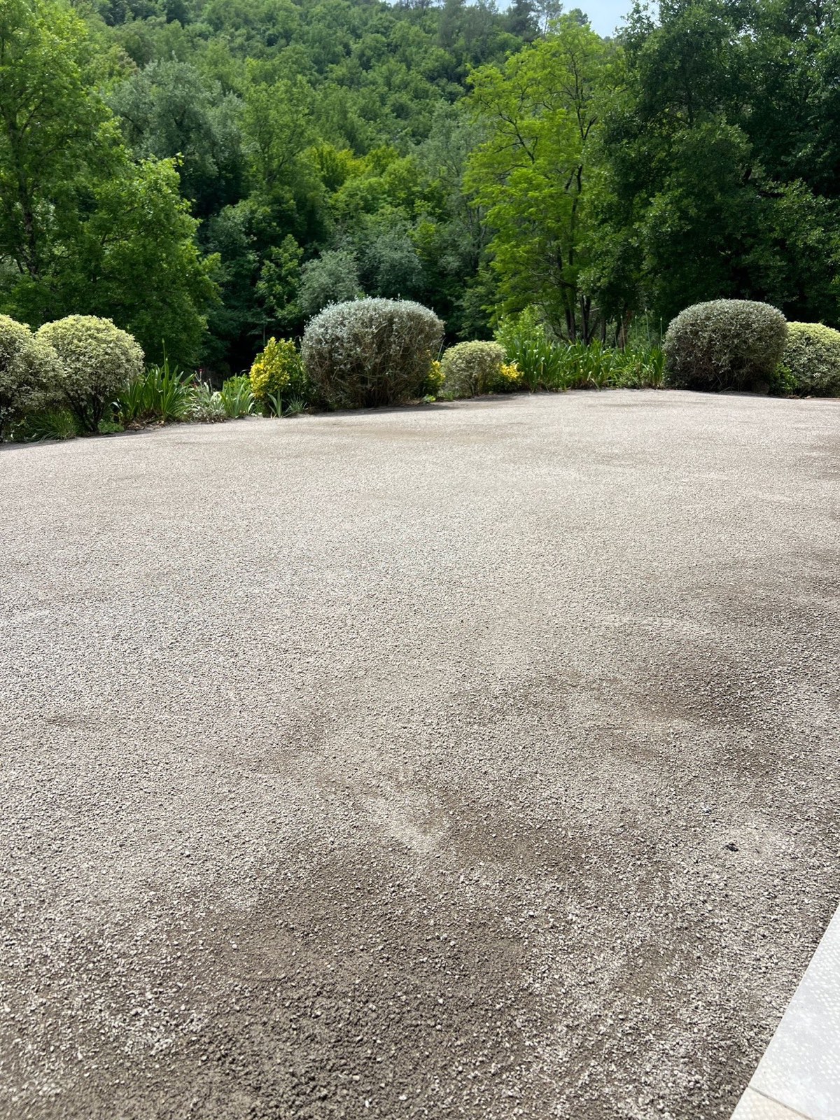 Gazon synthétique Lully fibres 40 mm posé à Tourrettes-sur-Loup