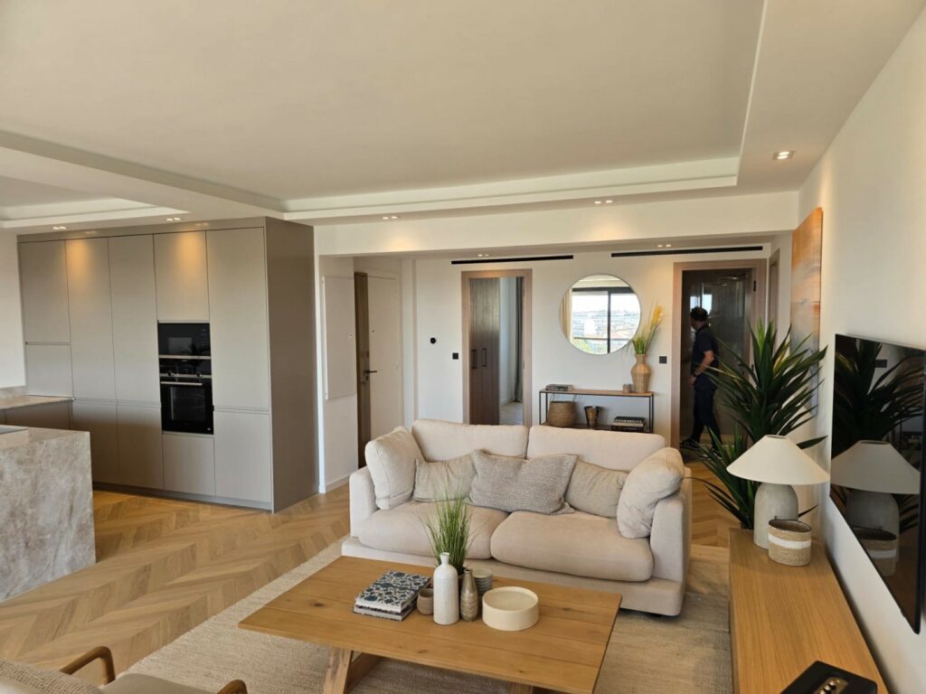 Parquet pointe de Hongrie Design Parquet avenue Albert 1er à Cannes
