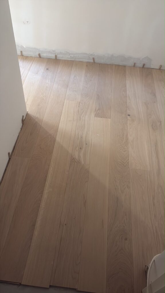 Parquet pointe de Hongrie et lame droite Design Parquet à Cannes