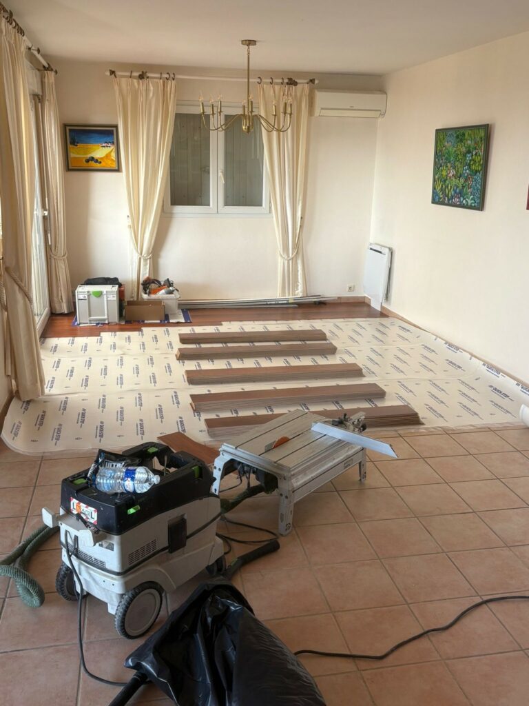 Sol stratifié Quick-Step Eligna Merbau posé à Antibes