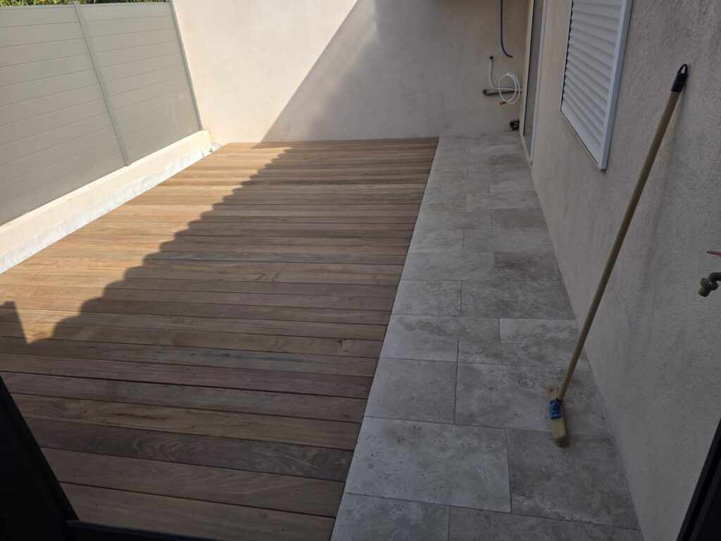 Terrasse en bois exotique cumaru en lames de 3,60 m à Cannes