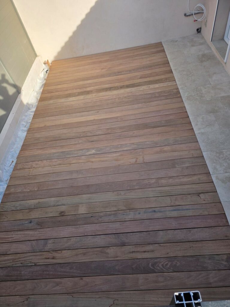 Terrasse en bois exotique cumaru en lames de 3,60 m à Cannes